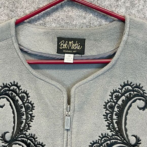 BOB MACKIE Wearable Art Women’s 2X Gray Black Vest Embroidered Full Zip Fleece - Picture 3 of 14